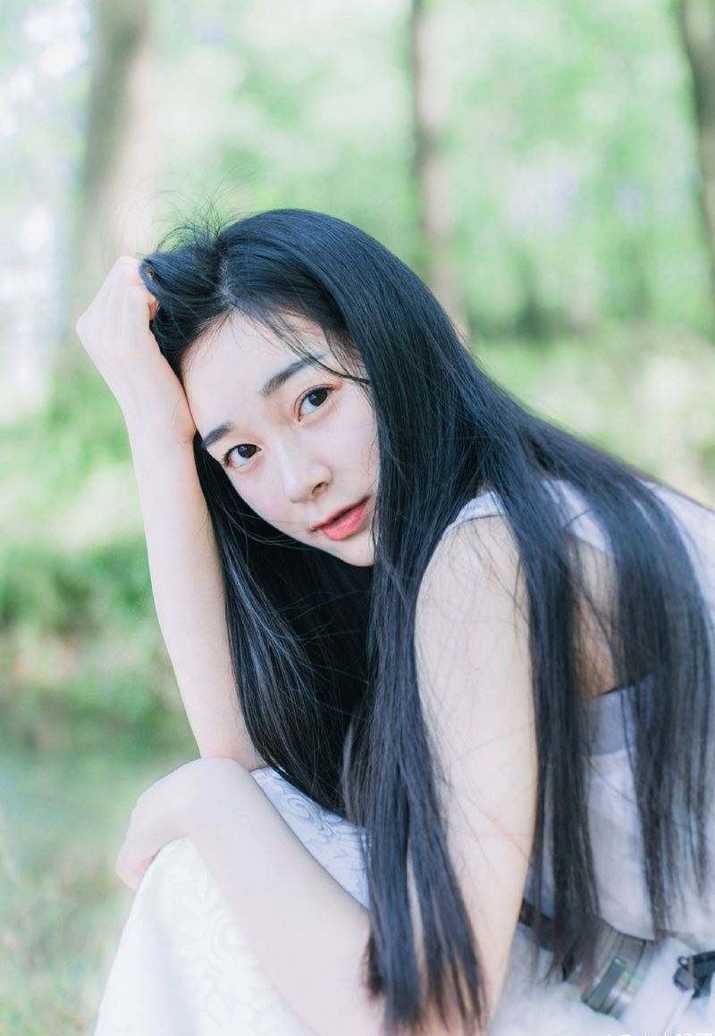 朋友还是必须分类的——例如图书，一架一架混不得。过分混杂，匆忙中急着着，往往找错类别。